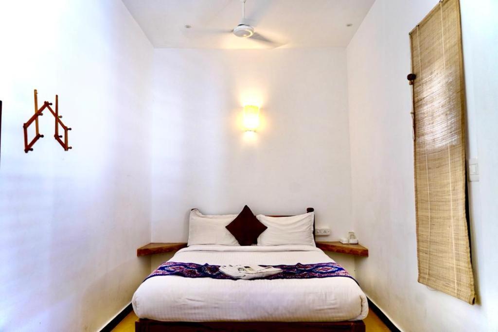 French Rivera Guest House ポンディシェリ エクステリア 写真